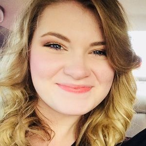 Meet your Posher, Mia